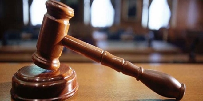'Öğrenci zannedilsin diye YGS kitabı ile kapattım'