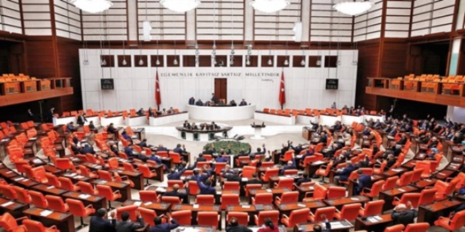 AK Parti geri adım atmayacak, o vekillere dokunulacak!