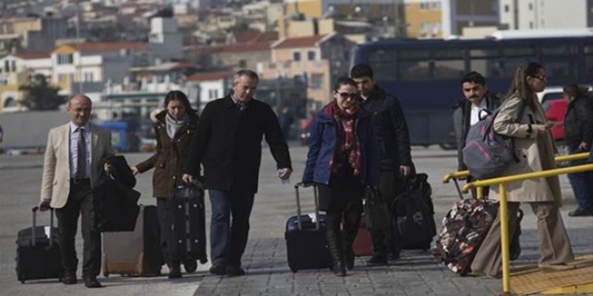 Türk gözlemciler anlaşmasının denetimi için Yunan adalarında