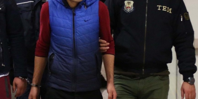 Uşak'ta 11 üniversite öğrencisi gözaltına alındı