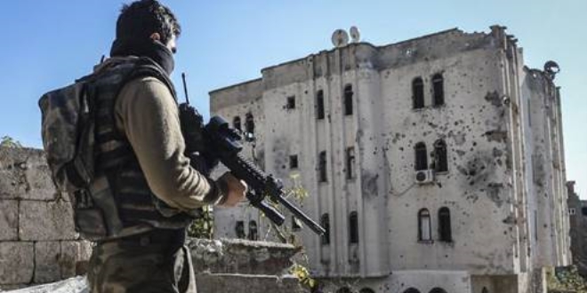 Nusaybin'de şiddetli patlama ve silah sesleri yükseliyor