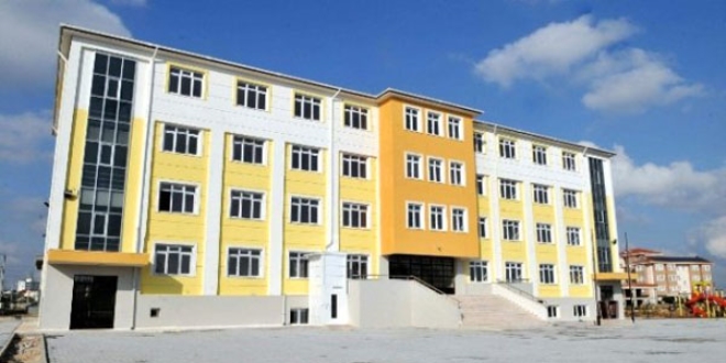 Kaynaklarımızla MEB'e 541 okul teslim ettik