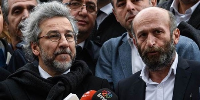 Dündar ve Gül'ün davası ertelendi