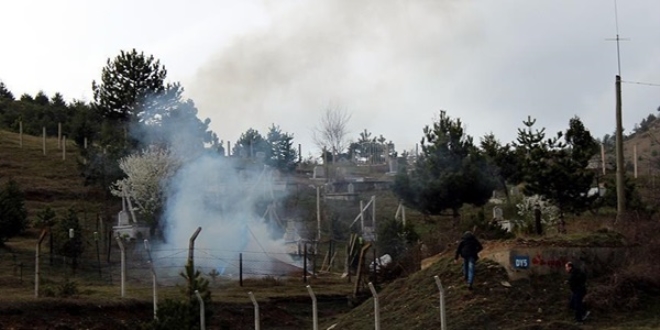 Mezarlıkta el bombası bulundu