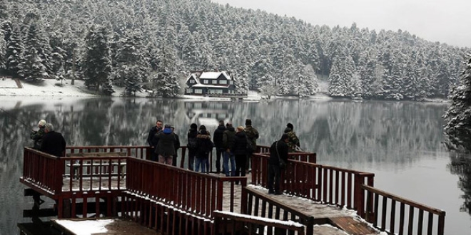 Bolu'da iki mevsim bir arada yaşanıyor