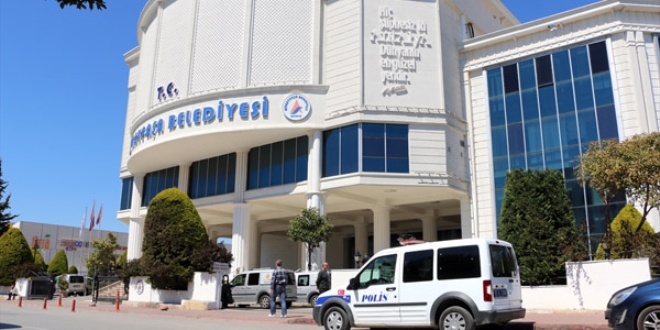 Muratpaşa Belediyesine haciz geldi