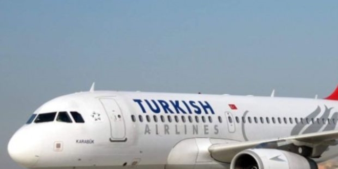THY uçağı pist başından döndü
