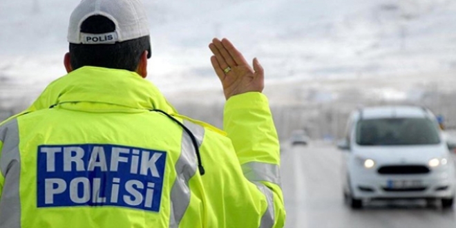Rüşveti trafik polisinin karısı ortaya çıkardı!