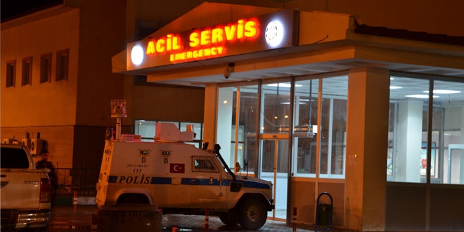 Ağrı'da polis memuru silahıyla kendini vurdu