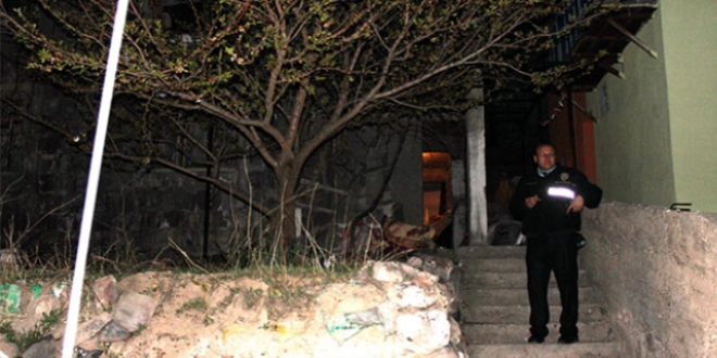 4 çocuk annesi eşini baltayla öldürdü