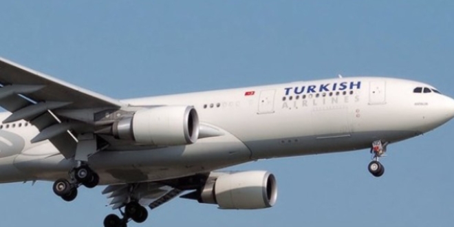 THY'nin Mardin uçağı leylek sürüsü nedeniyle pisti pas geçti