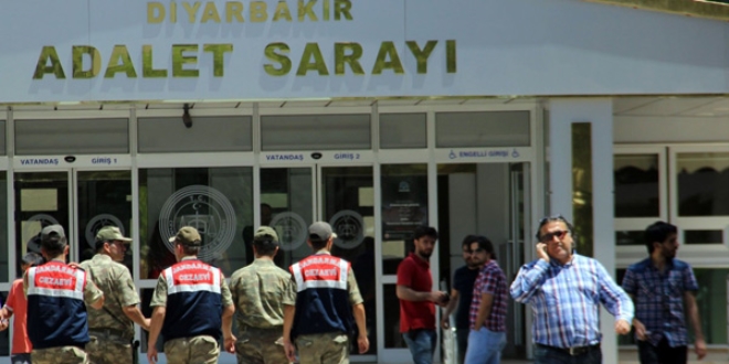 Diyarbakır'daki terör saldırısıyla ilgili 2 kişi daha tutuklandı