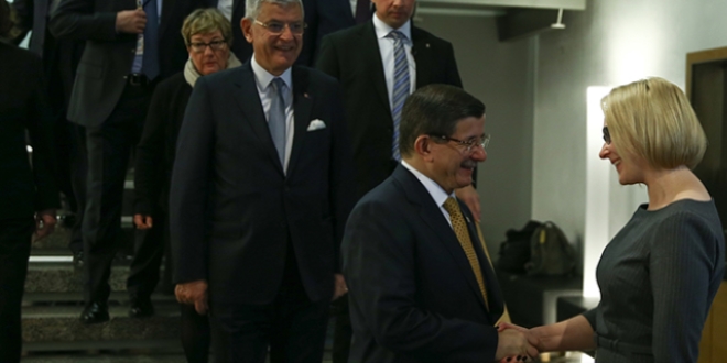 Başbakan Davutoğlu Finlandiya'da