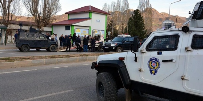 Tunceli'de yaralanan polis memuru şehit oldu