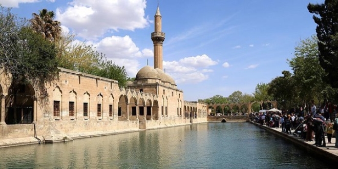 Siyasi partilerin Şanlıurfa teklifleri TBMM Başkanlığına sunuldu