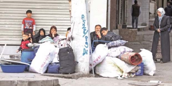 'Hakkari ve Van'a göç eden aile sayısı 7 bin 151'e ulaştı'