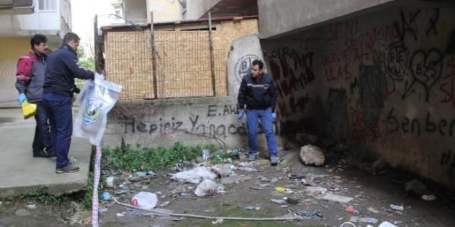 Asker'den izine geldi, apartman boşluğunda ölü bulundu