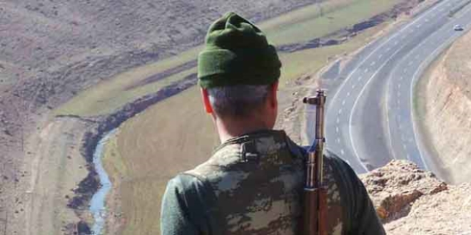 Bitlis'te 1 korucu şehit oldu