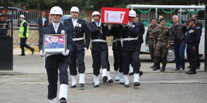 Mardin'de şehit Emniyet Amiri Sakarya için tören