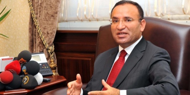 Bozdağ: Kamu içinde ve dışında çalışan alçaklar...