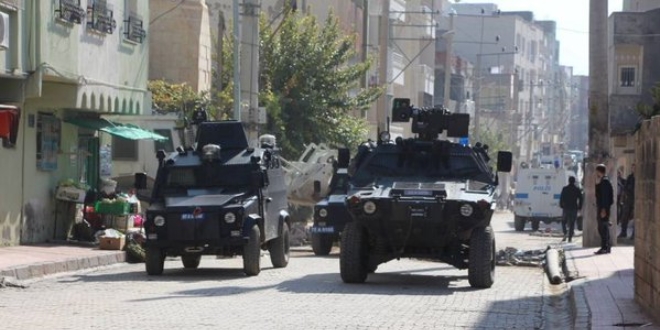 Yerleşim yerleri PKK'lı teröristlerden arındırılıyor