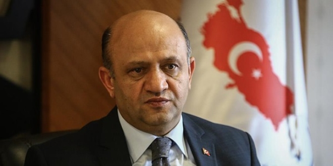 'Sanayi üretiminde 2015'te başlayan güçlü ivme devam ediyor'