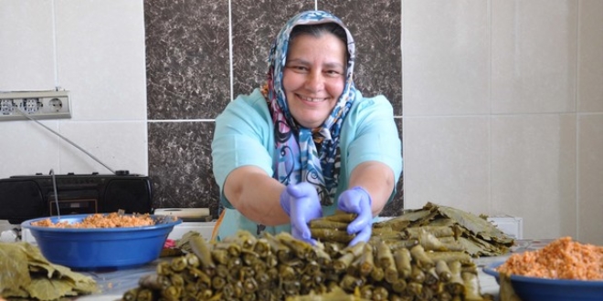 Girişimci ev kadını sarmayla piyasada büyüdü