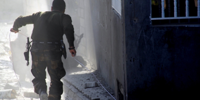 Nusaybin'de çatışma: 1 polis ağır yaralı