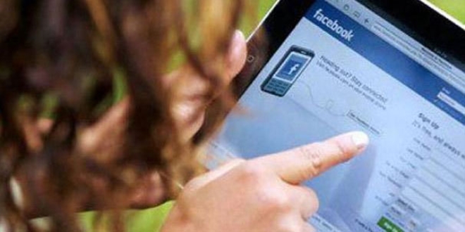 Orta yaş en çok Facebook'u merak etti