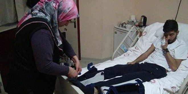 Öpüşen öğrencileri müdüre bildiren öğretmen sürgün edildi