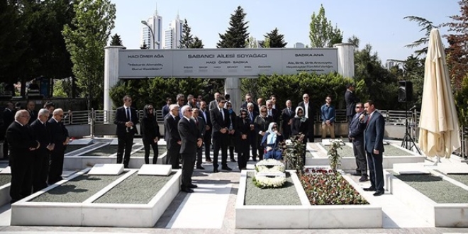 Sakıp Sabancı vefatının 12. yıldönümünde anıldı