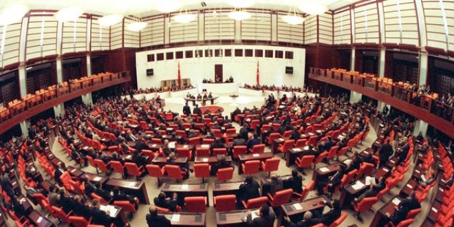 Milletvekili dokunulmazlığı yarın Meclis'e geliyor