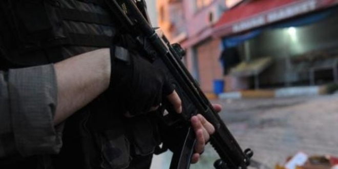 Sultangazi'de şafak operasyonu