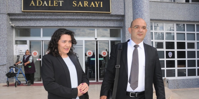 Vali'ye hakaret eden Cem Yılmaz'ın 2 yıl hapsi isteniyor