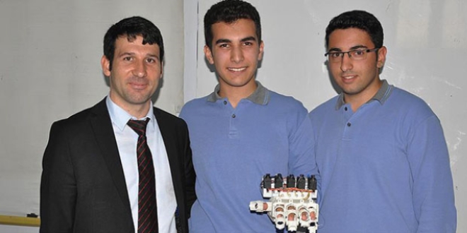 Arkadaş sevgisi mucit yaptı