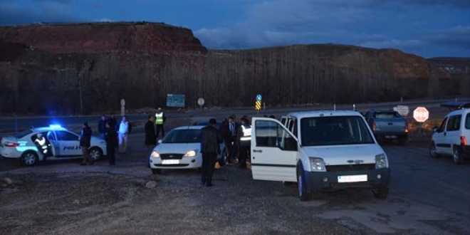 Ses duvarını aşan savaş uçağı heyecan yarattı