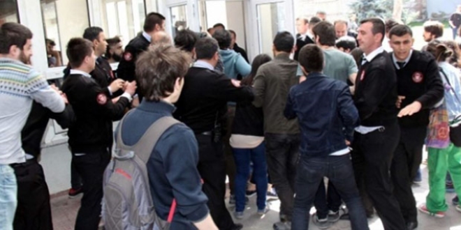 Anadolu Üniversitesi'nde gerginlik: 9 yaralı
