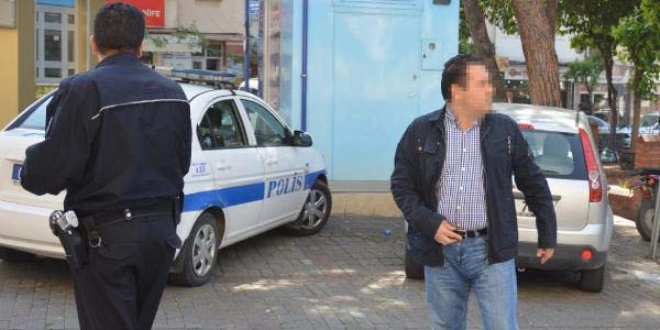 Doktor, stajyer öğrenciyi taciz ettiği iddiası