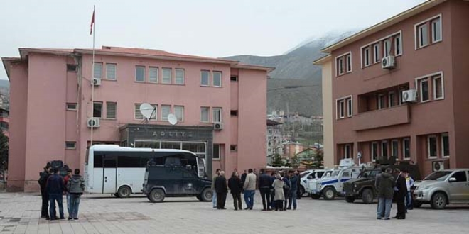 Hakkari Belediye Bakan Yardmcs tutukland