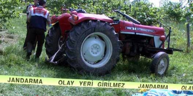 Traktörün altında kalan muhtar hayatını kaybetti