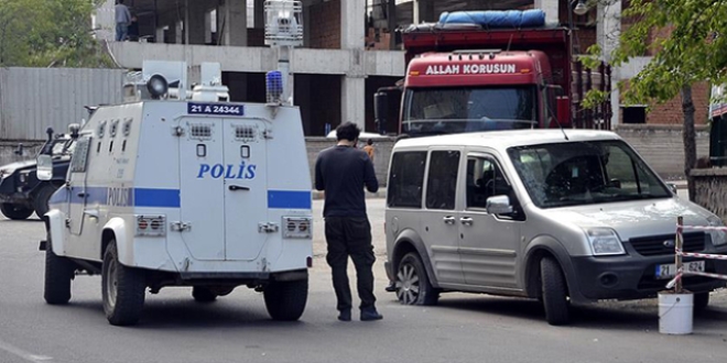 Diyarbakır'da gençlik merkezine saldırı: 1 yaralı