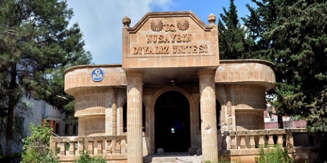 Teröristler üs gibi kullandıkları okul ve diyaliz ünitesini ateşe verdi