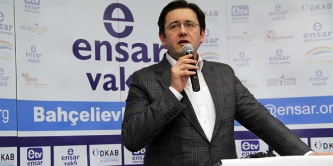 Ensar Vakfı Başkanı: Çocuklar için cübbemi giyeceğim