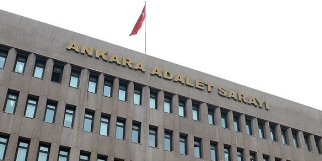 Cumhuriyet ve Evrensel gazetesi muhabirleri hakkında soruşturma