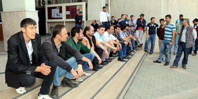 Maden şirketi işçilerinin 3 aylık maaşını yatırmamış