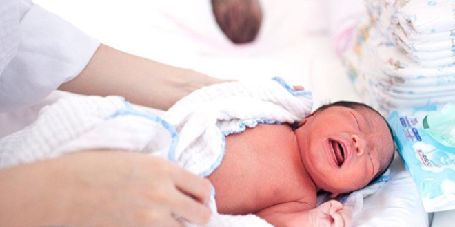 Bir defa 100 doğum yaptıran doktora sezeryan araştırması