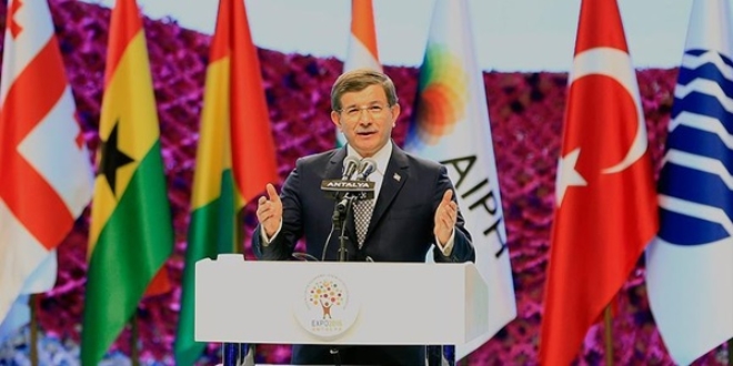 'Daha kaliteli bir demokrasi için çabalarımızı sürdürüyoruz'