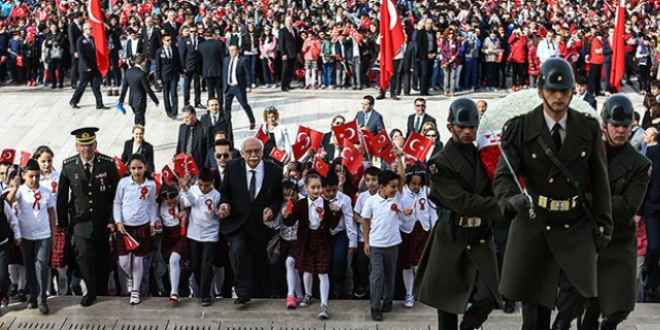23 Nisan Ulusal Egemenlik ve Çocuk Bayramı
