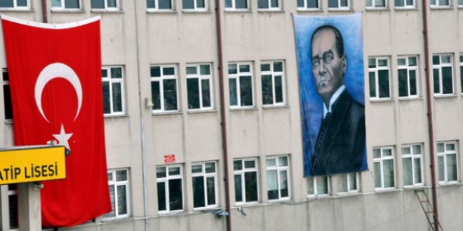 Bartın'da Atatürk posteri tepkisi