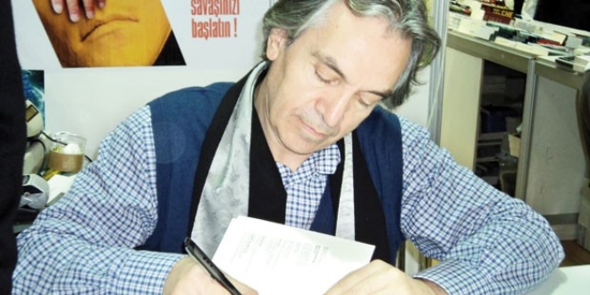 Yeni Anayasa'nın dili İskender Pala'ya emanet